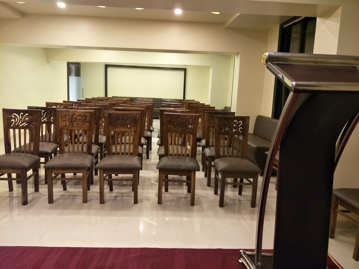 K D Residency Hotel กาลยัน ภายนอก รูปภาพ
